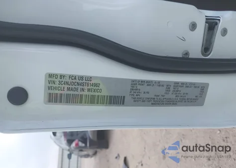 2025 Jeep Compass Limited 4X4 from USA, damaged, VIN 3C4NJDCN4ST614962